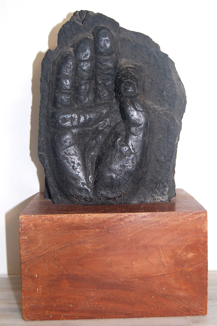 paras-dasot-coal-sculpture-01